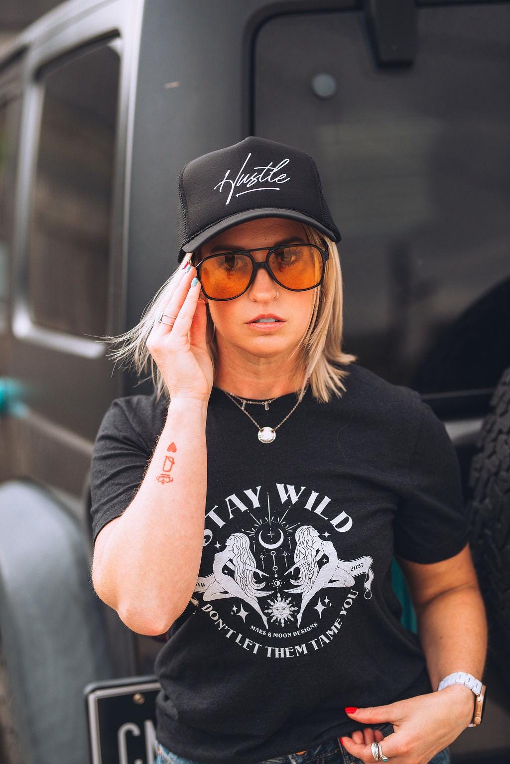 Hustle Trucker Hat: Bold Entrepreneur Snapback Cap